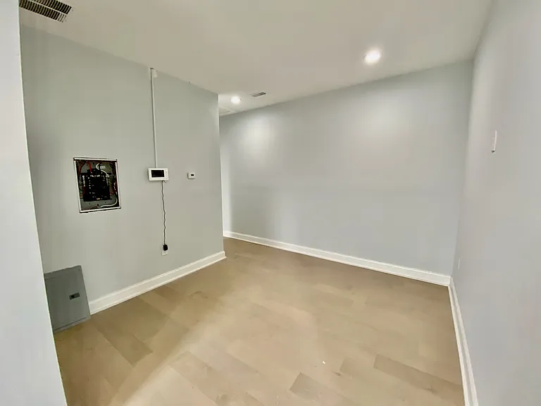1247 Snyder Ave #3 — Photo 20