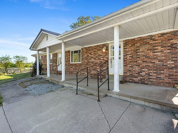 5th image of 1065 Copper Creek Rd