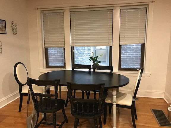 4th image of 2025 N Sheffield Ave #1