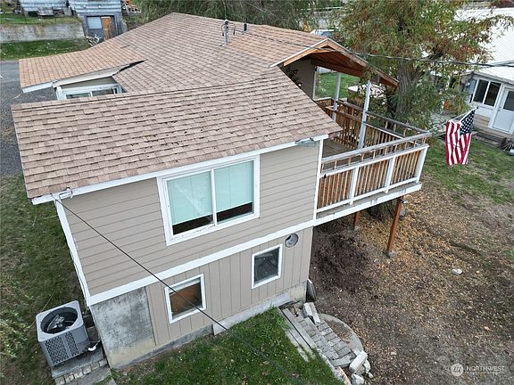 2nd image of 213 Dill Avenue