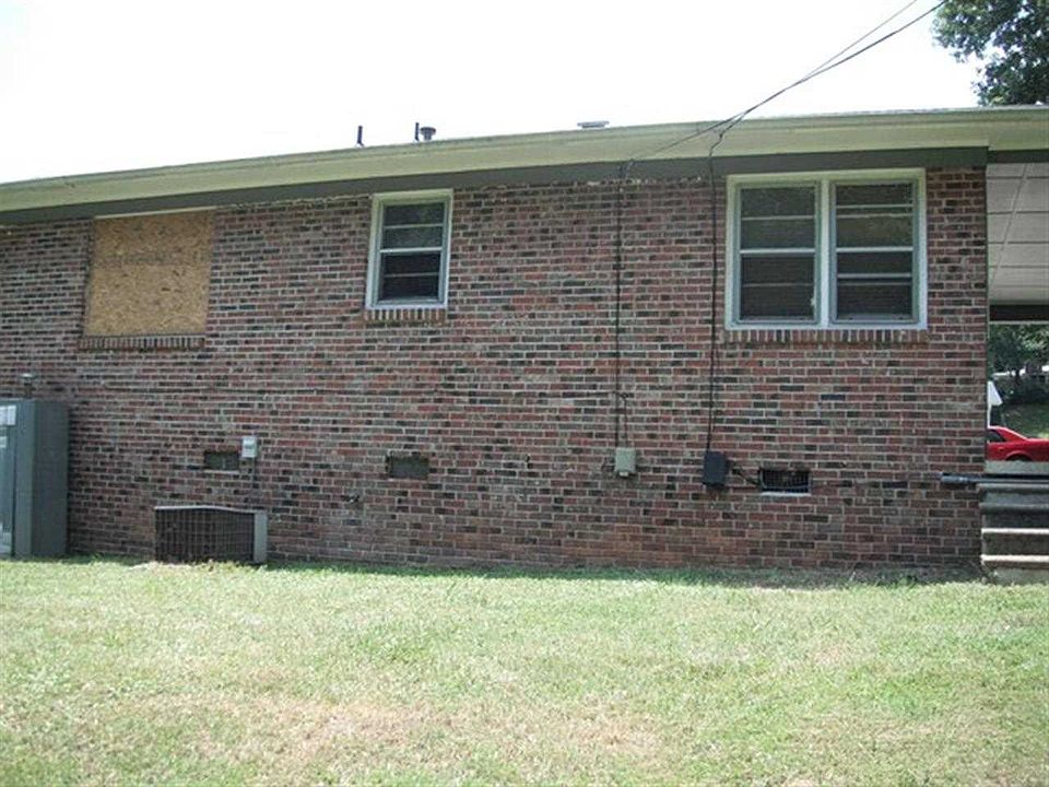 2nd image of 159 Lincoln Dr