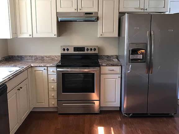 2nd image of 121 Fairview Dr