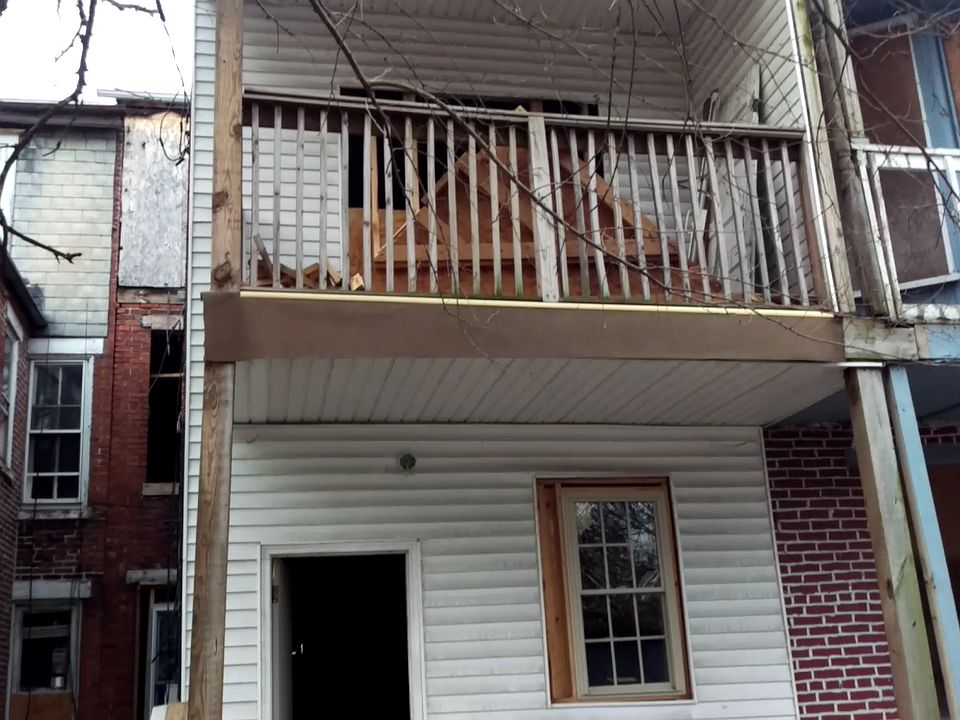 2nd image of 547 Curtin St