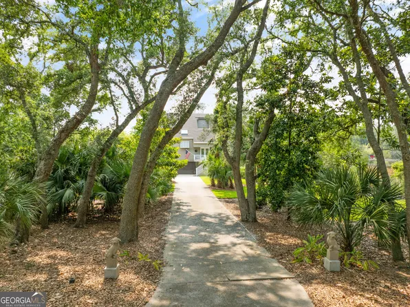 207 Military Rd, Saint Simons Island, GA 31522