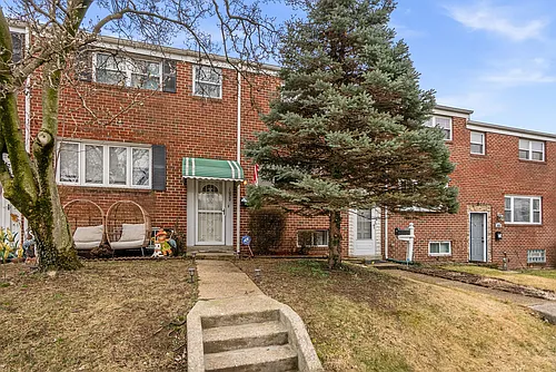 1029 Regina Dr Photo 1