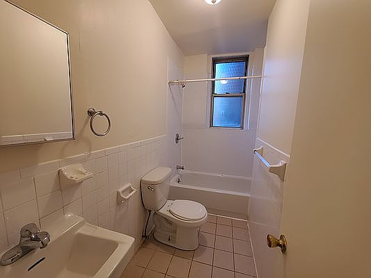 5th image of 723 Saint Nicholas Ave #24