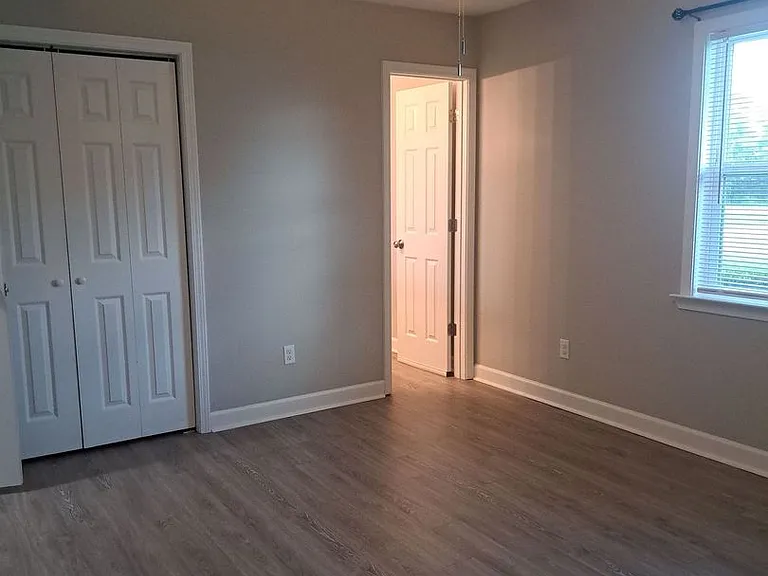 5921 Howard Rd — Photo 12