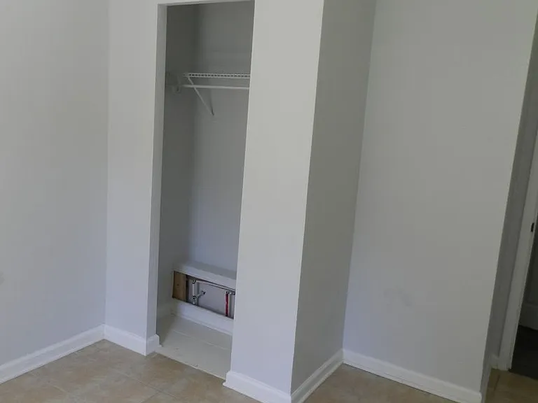 204 Dyer St — Photo 17