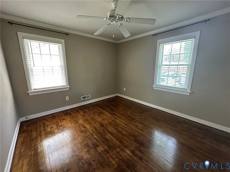 9004 Sparrow Dr — Photo 8
