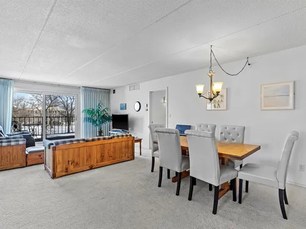 111 11th St #3-A, Racine, WI 53403