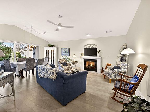 4th image of 614 Cherrywood Dr