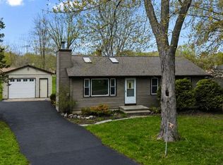 607 Hunters Point Rd, Neenah, WI 54956