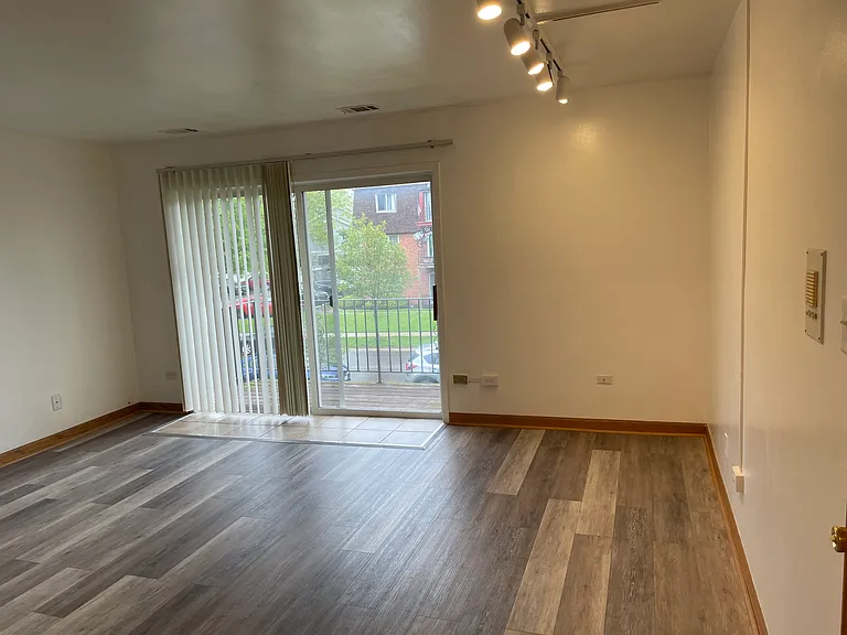 7111 166th St #2D — Photo 2