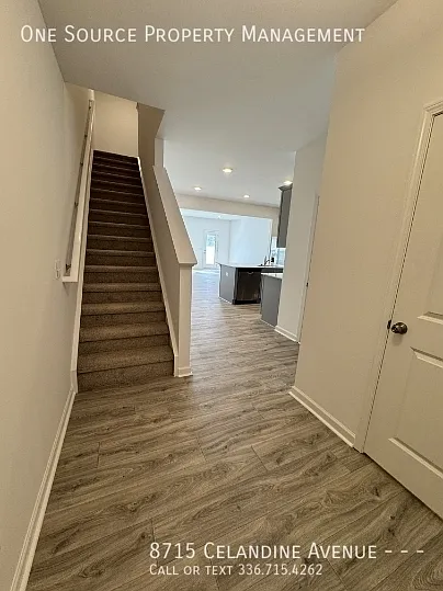 3 bed, 2.5 bath, 1762 sqft, $1,895 — Photo 4