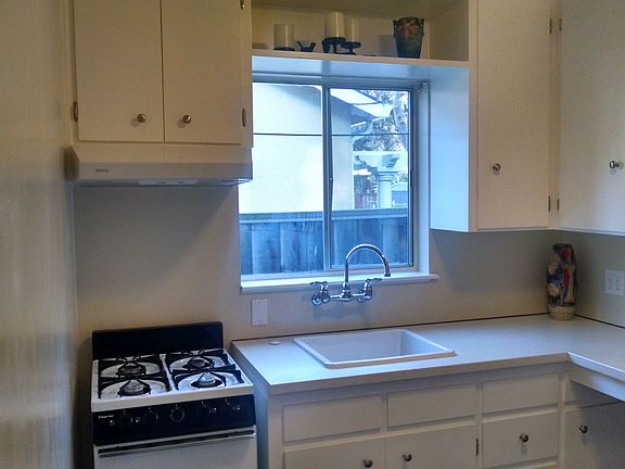 3rd image of 67 Murray Ct