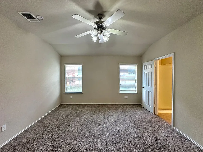 6806 Modesto Rd — Photo 16