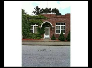 320 Elm St, Warwick, RI 02888