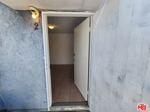 807 E Vernon Ave #2, Los Angeles, CA 90011