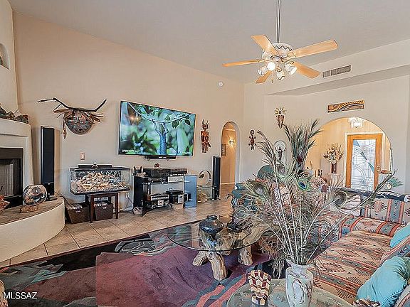 3rd image of 3892 N Robert Daru Dr