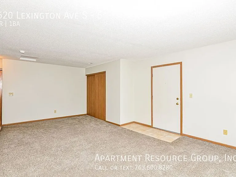 3520 Lexington Ave #5 — Photo 8