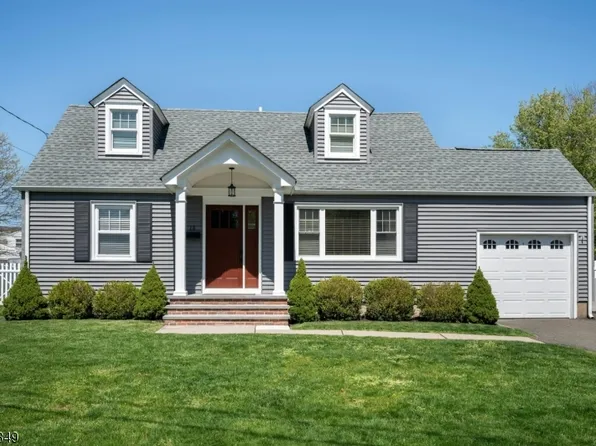 15 Burch Drive, Morris Plains Boro, NJ 07950