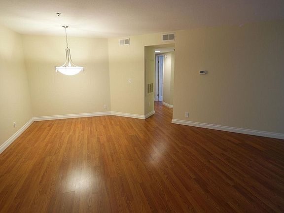3rd image of 697 Sutton Crest Trl Unit 206