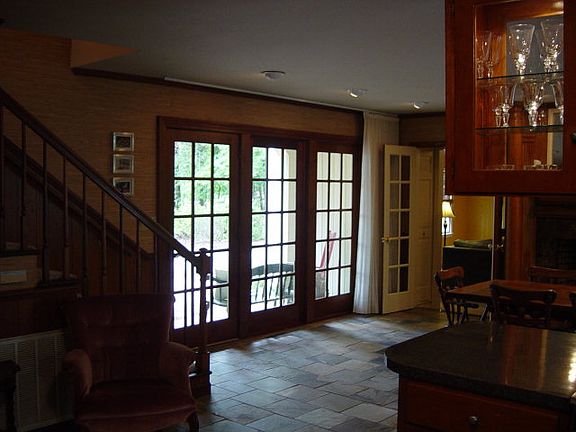4th image of 103 Woodland Ave