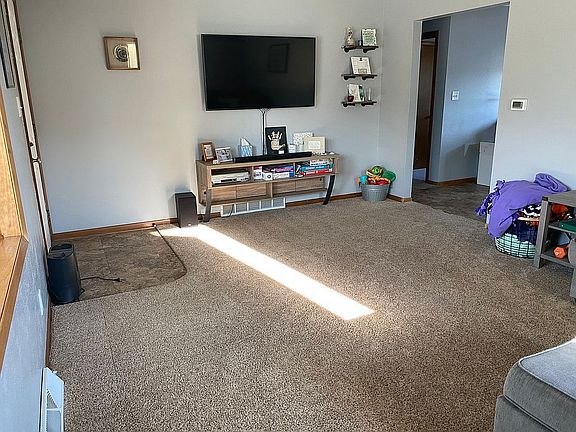 5th image of 2627 21st Ave N