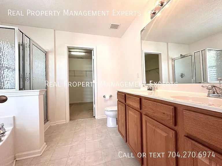 10834 Glenluce Ave — Photo 12