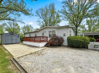62 Lisa Ln, Smithton, IL 62285