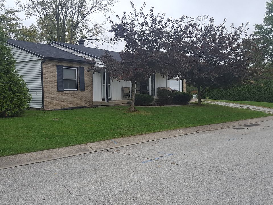 1st image of 19 Lakeside Dr