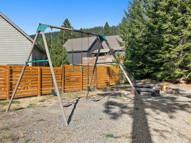 Paintbrush Ln — Photo 35
