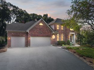 6N679 Colonel Bennett Ln, St Charles, IL