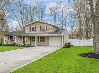 7580 Parker Dr, Mentor, OH 44060
