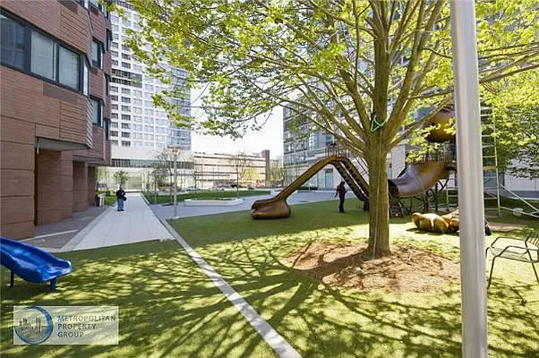 Rented by Metropolitan Property Group | media 20