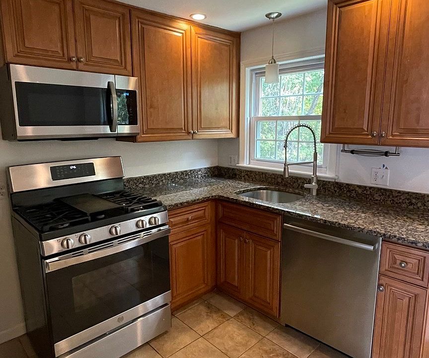 1st image of 55 Clough Rd Unit 55