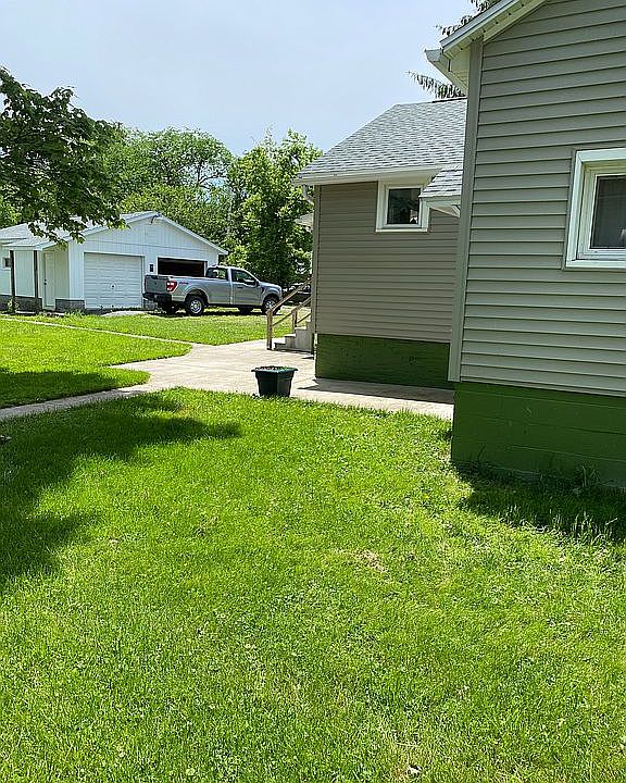 2nd image of 10249 Fairgrounds Rd