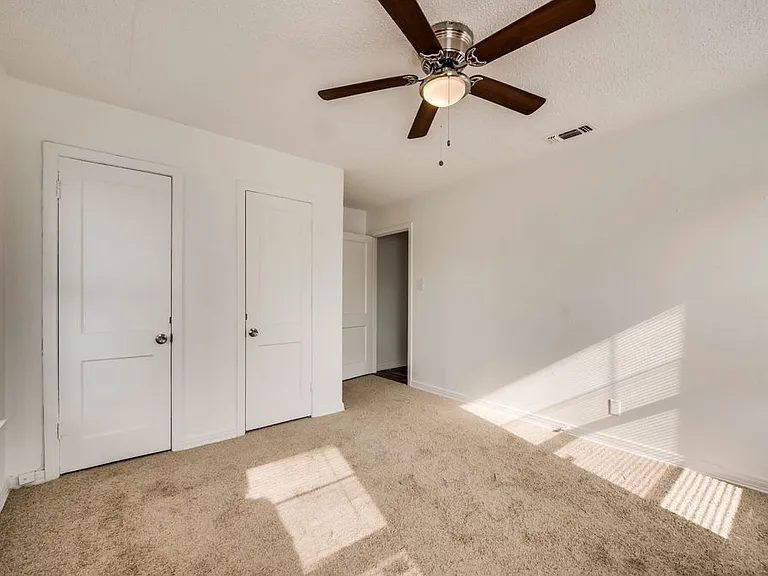 3540 Burton Ave #B — Photo 12