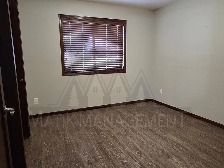 2581 Hawk Ridge Ct SE — Photo 40