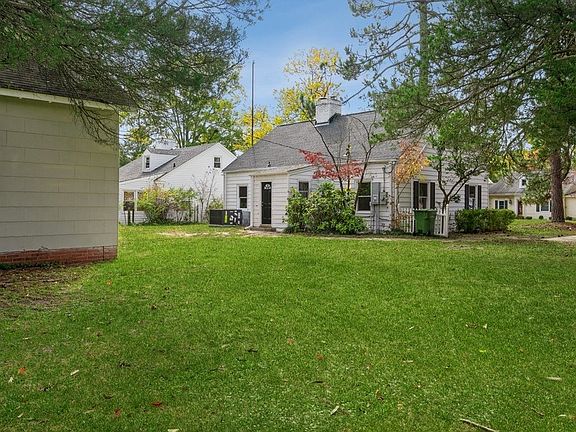 5th image of 425 Sunset Ave