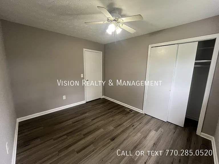 153 Carroll Cir — Photo 24