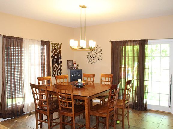 5th image of 47 Eastland Ct
