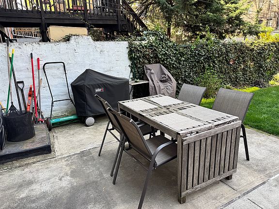 5th image of 411 Park Pl Fl 1