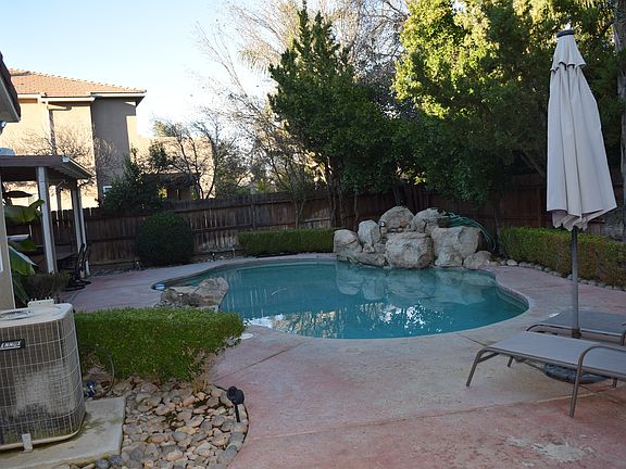 Sparkling Pool