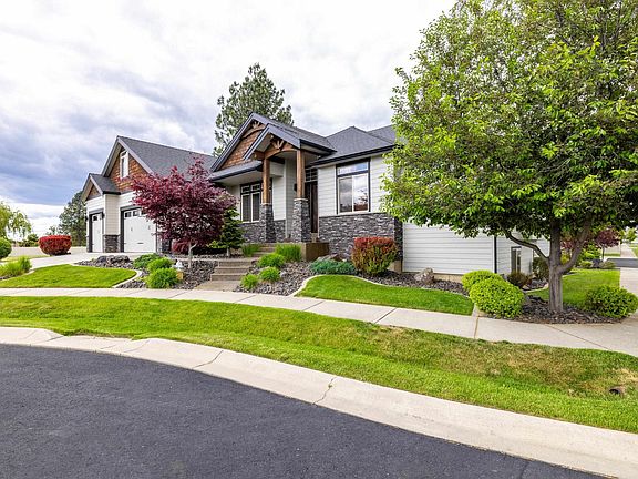 2nd image of 2808 W Horizon Ridge Ln