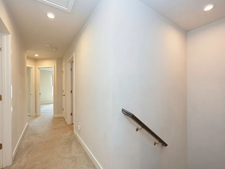 266 Dartmoor Pl — Photo 29