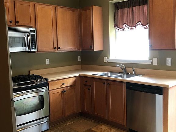 4th image of 6262 Shoreview Cir