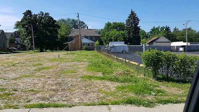 2nd image of 801 10th St