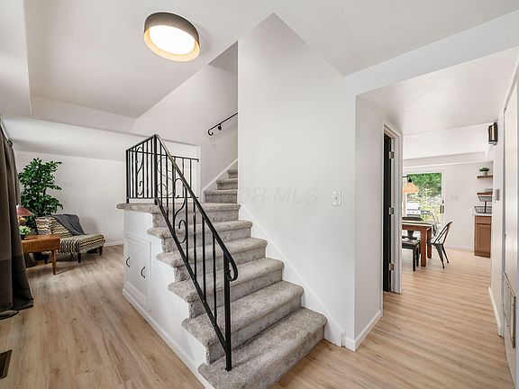 3rd image of 6961 Clymer Dr