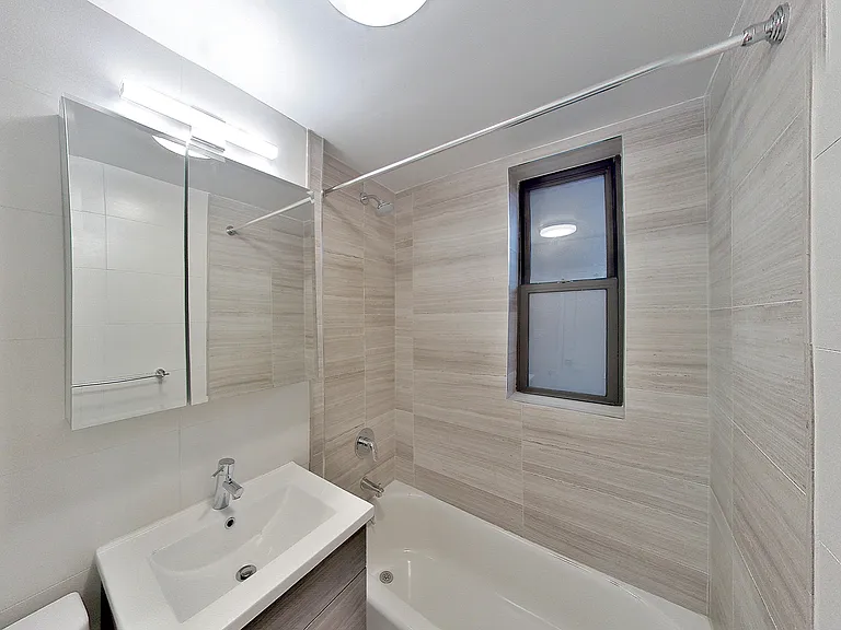 108 W 15th St #2M — Photo 9